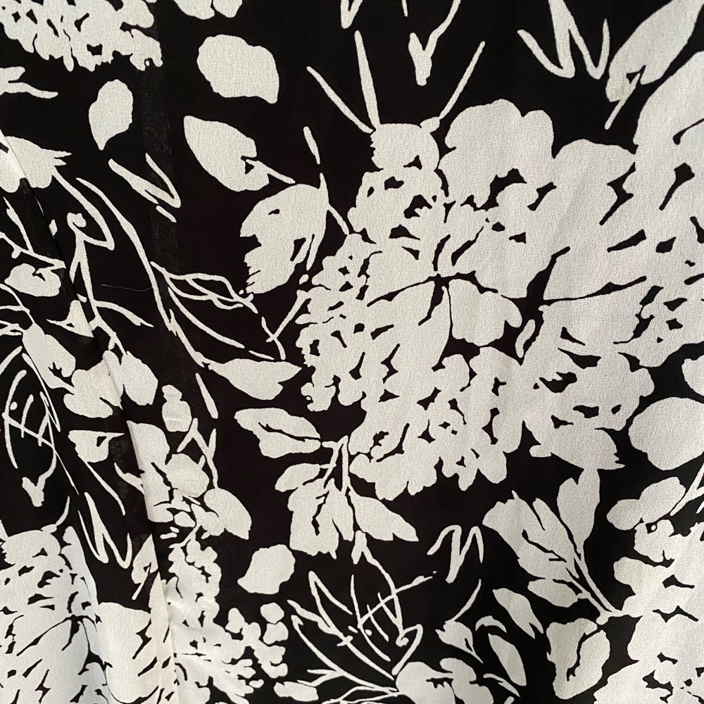 NWT floral skirt - Picture 4 of 6